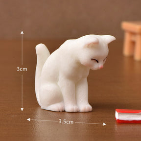 Mini Cartoon Cat Resin Figurines - Cute Desk Deco