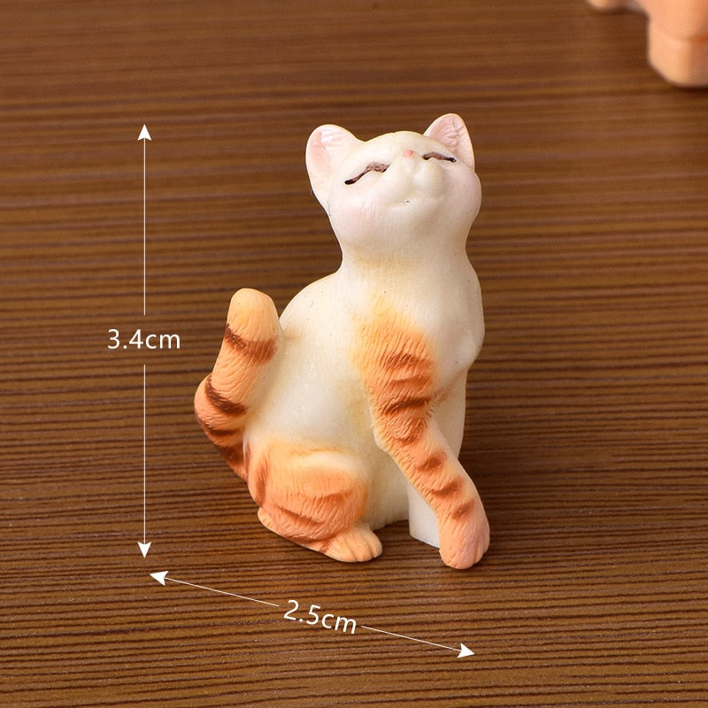 Mini Cartoon Cat Resin Figurines - Cute Desk Deco